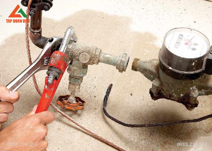 Dịch vụ Sửa chữa điện gia dụng chất lượng, uy tín nhất - Tập Đoàn Việt sua-dien-nuoc-05