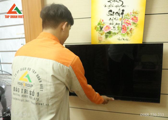 Sửa chữa tivi tại nhà Hà Nội bảo hành 12 tháng - Tập Đoàn Việt Sửa tivi tại nhà Hà Nội
