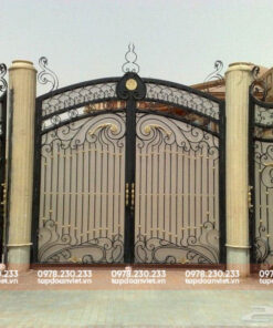 Cửa cổng sắt mỹ thuật 4 cánh đẹp, hoàn mỹ - Tập Đoàn Việt Cua cong sat my thuat 4 canh 1
