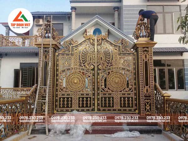 Cổng biệt thự nhà vườn đẹp kiểu dáng mới lạ - Tập Đoàn Việt Cổng biệt thự nhà vườn đẹp kiểu dáng mới lạ - Ảnh 3