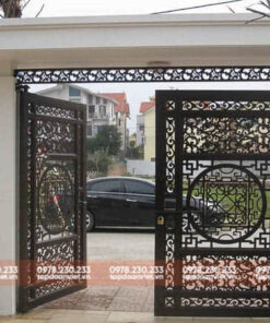 Cổng nhà sắt hộp sang trọng, hiện đại - Tập Đoàn Việt cong nha sat hop 3
