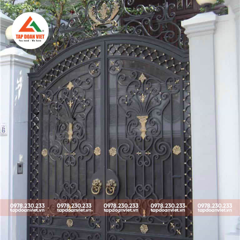 Cổng sắt 2 cánh đẹp, sang trọng - Tập Đoàn Việt Cổng sắt 2 cánh đẹp, sang trọng - Ảnh 5