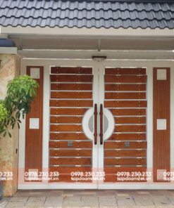 Cổng sắt giả gỗ đẹp, sang trọng - Tập Đoàn Việt cong sat gia go 4