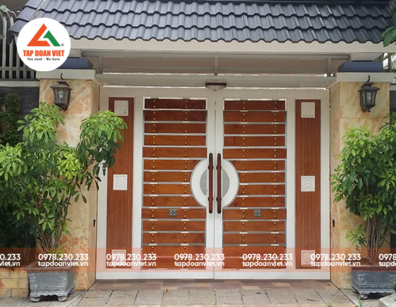 Cổng sắt giả gỗ đẹp, sang trọng - Tập Đoàn Việt Cổng sắt giả gỗ đẹp, sang trọng - Ảnh 5
