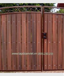 Cổng sắt giả gỗ đẹp, sang trọng - Tập Đoàn Việt cong sat gia go dep 4
