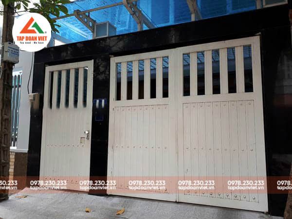 Cổng sắt lùa 4 cánh hiện đại, độc đáo - Tập Đoàn Việt Cổng sắt lùa 4 cánh hiện đại, độc đáo - Ảnh 4