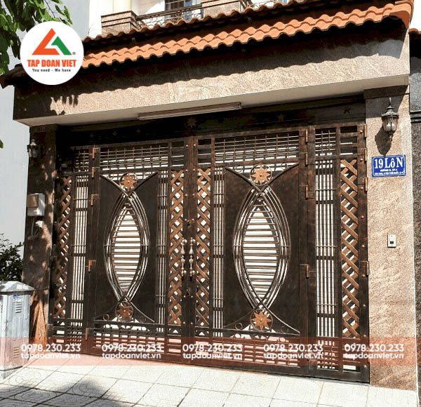 Cổng sắt lùa 4 cánh hiện đại, độc đáo - Tập Đoàn Việt Cổng sắt lùa 4 cánh hiện đại, độc đáo - Ảnh 5