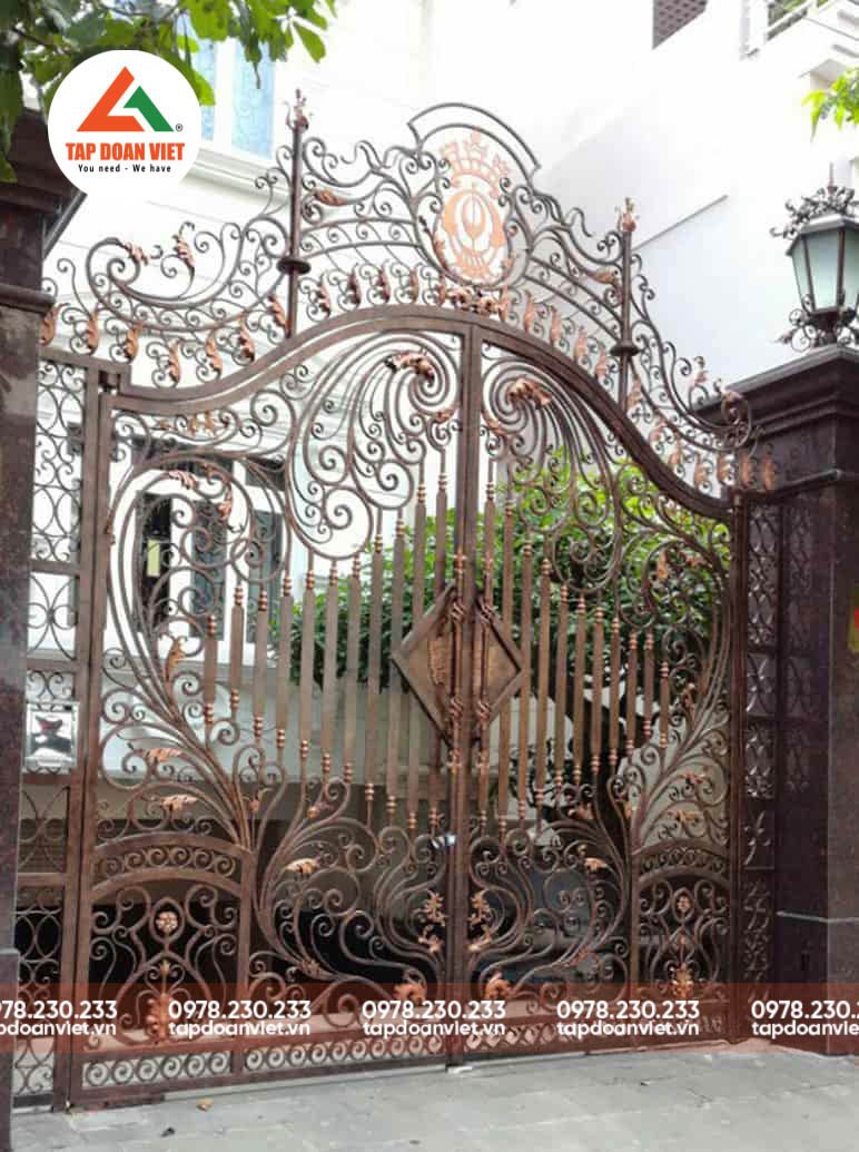 Cửa cổng 2 cánh đẹp, nổi bật - Tập Đoàn Việt Cửa cổng 2 cánh đẹp, nổi bật - Ảnh 2