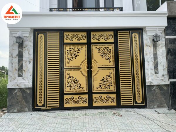 Cửa cổng sắt 4 cánh đẹp CNC đẳng cấp - Tập Đoàn Việt Cửa cổng sắt 4 cánh đẹp CNC đẳng cấp - Ảnh 2