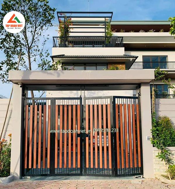 Cửa cổng sắt 4 cánh hiện đại - Tập Đoàn Việt Cửa cổng sắt 4 cánh hiện đại