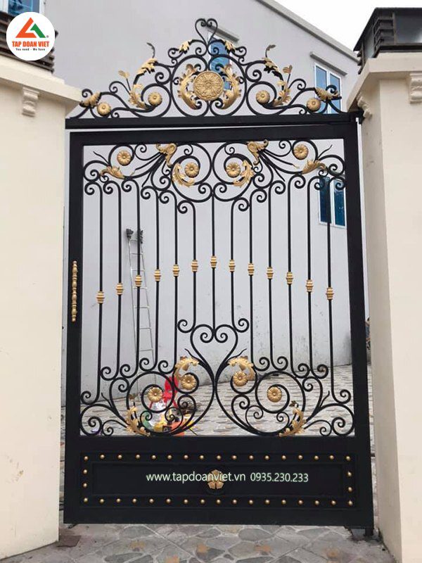 Cửa cổng sắt hộp 1 cánh đẹp, mới lạ - Tập Đoàn Việt Cửa cổng sắt hộp 1 cánh đẹp, mới lạ