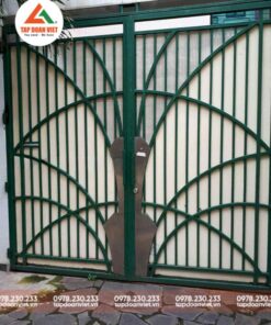 Cửa cổng sắt hộp 2 cánh đẹp, ấn tượng - Tập Đoàn Việt cua cong sat hop 2 canh dep 2