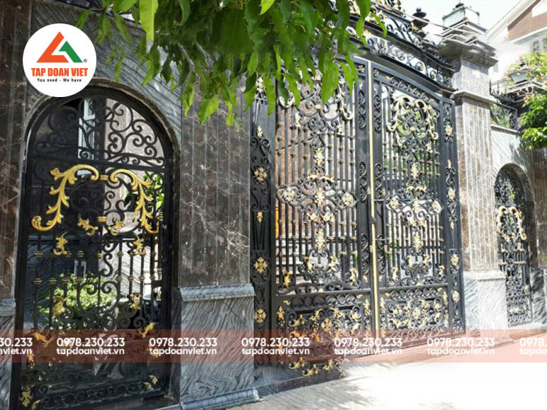 Cửa cổng sắt hộp kiểu dáng mới lạ, trang nhã - Tập Đoàn Việt Cửa cổng sắt hộp kiểu dáng mới lạ, trang nhã - Ảnh 5