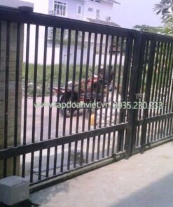 Cửa cổng sắt lùa đẹp, tiện lợi - Tập Đoàn Việt cua cong sat lua dep 5