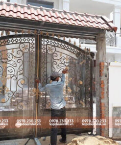 Cửa sắt tân cổ điển đẳng cấp - Tập Đoàn Việt cua sat tan co dien 1