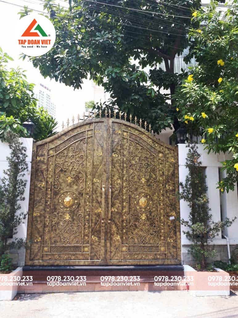 Cửa sắt tân cổ điển đẳng cấp - Tập Đoàn Việt Cửa sắt tân cổ điển đẳng cấp - Ảnh 4