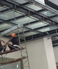 Thi công mái kính sảnh đẹp, giá tốt tại Tập Đoàn Việt - Tập Đoàn Việt Mai Kinh Sanh Thi Cong