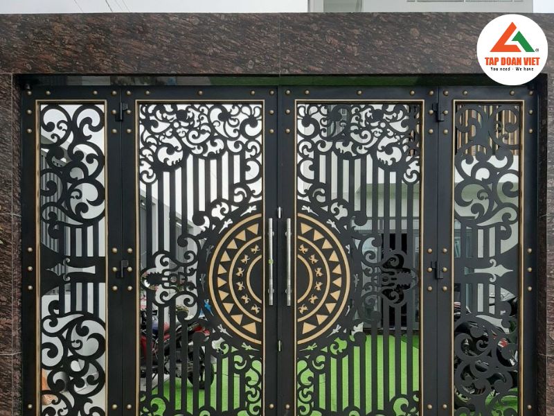 Lắp đặt mẫu cửa cổng sắt hộp giá rẻ, chất lượng - Tập Đoàn Việt Mau Cua Cong Sat Hop Mau